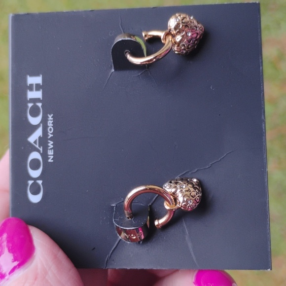 Coach gold toned heart single post earrings - Picture 1 of 2